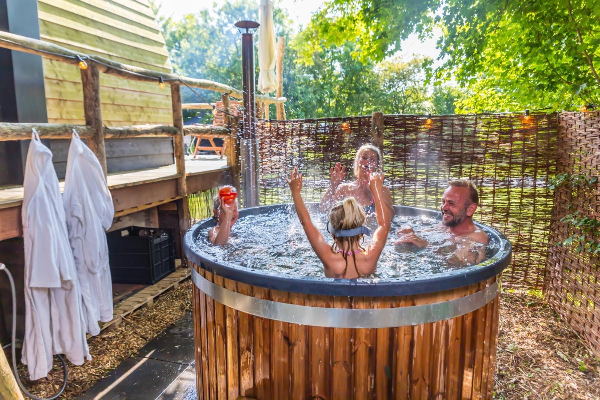 Boomhuis Met Optioneel Wellness - Vakantiepark De Schreiershoek Dokkum Kültér fotó